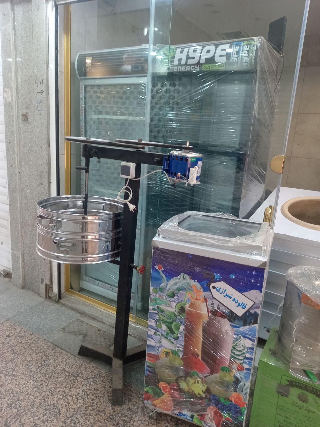 70مخزنی فالوده takدو قلو/میزmسلف/فرhسانندویچ|کافی‌شاپ و رستوران|بم, |دیوار