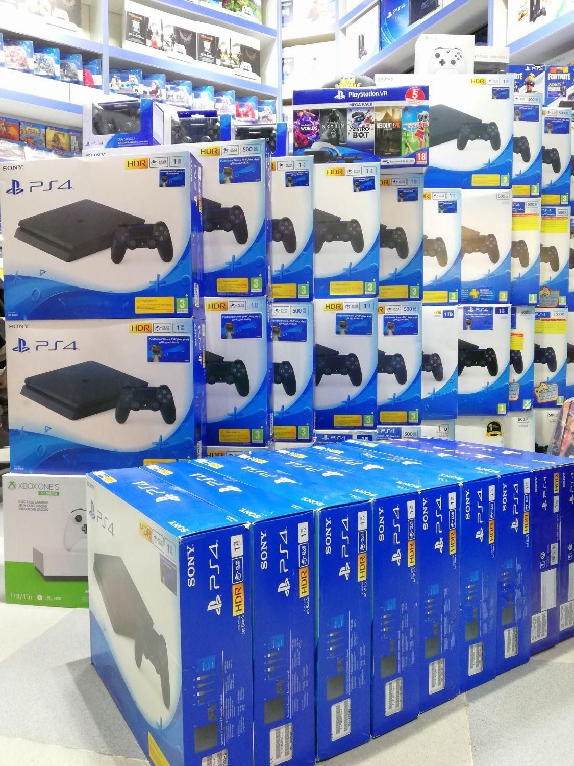 24 ماهه PS4 SLIM 1TB|کنسول، بازی ویدئویی و آنلاین|ارومیه, |دیوار