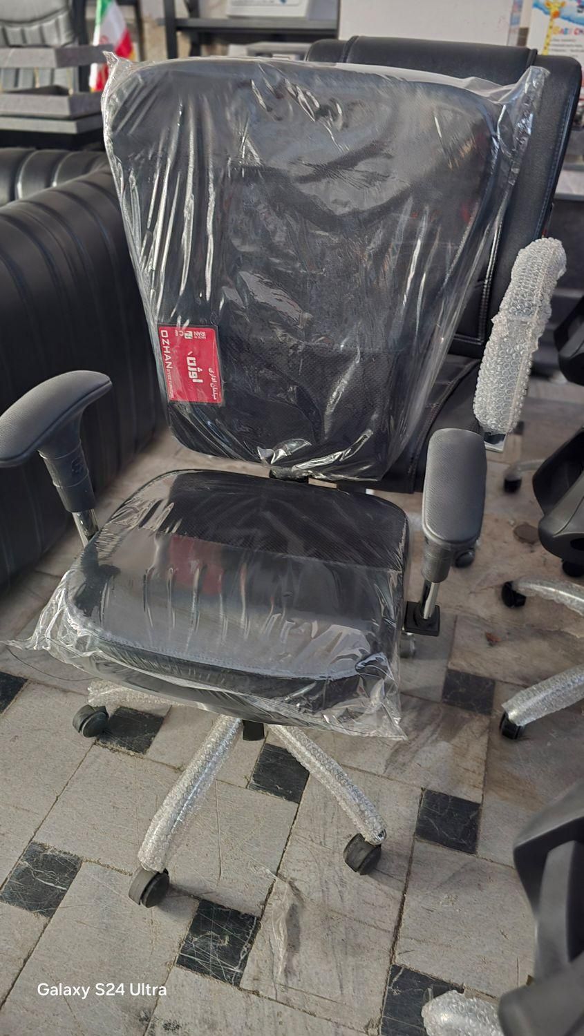 صندلی گردان کرکره اصلی کد shelman36|صندلی و نیمکت|مشهد, عبادی|دیوار