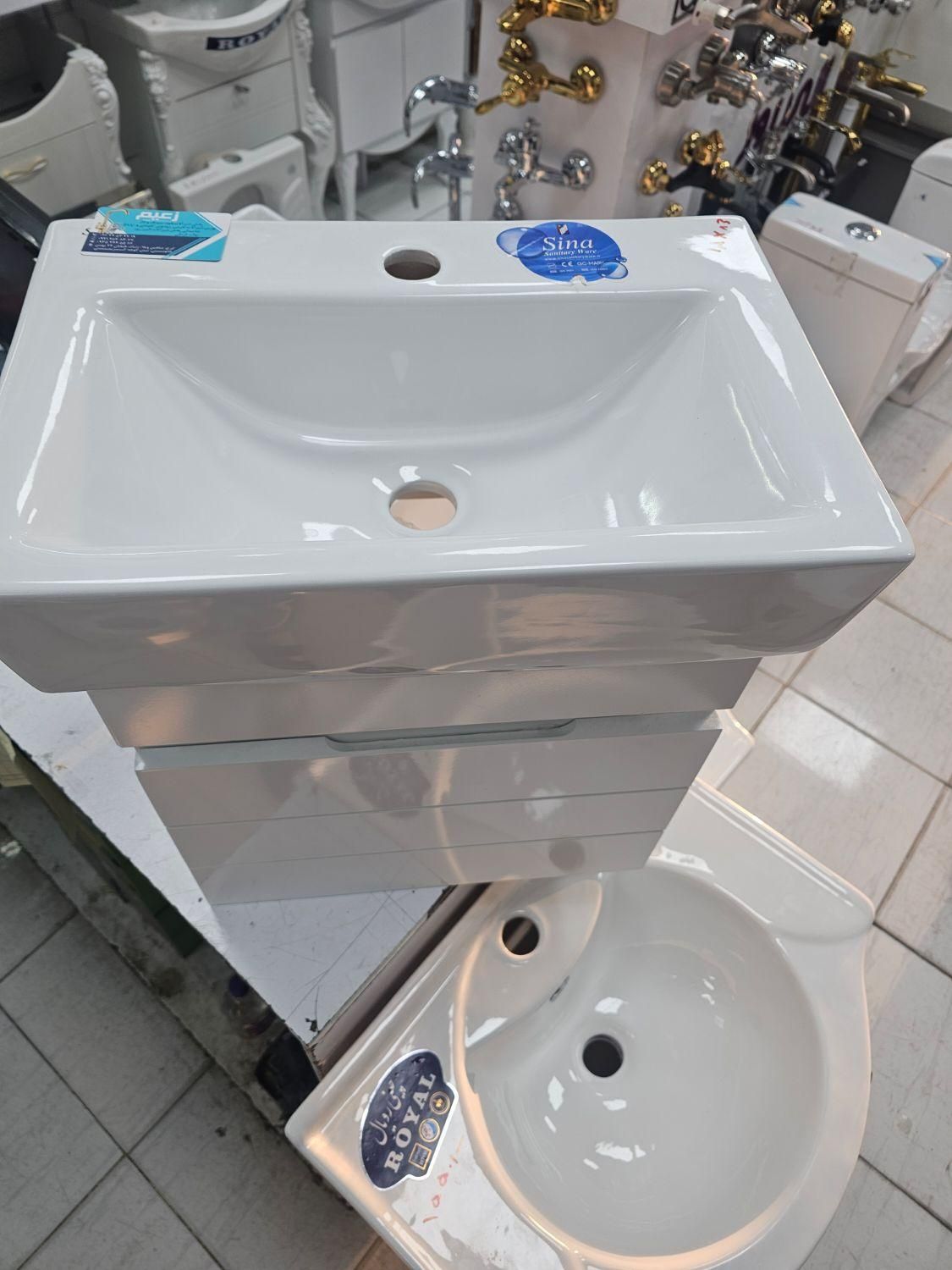 روشویی کابینتی ۴۷ در ۳۱ دیواری ضد آب|لوازم سرویس بهداشتی|کرج, شاهین‌ویلا|دیوار