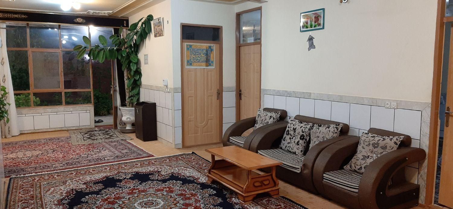 اجاره ویلا در باغبهادران. باغبادران.باغ بهادران|اجارهٔ کوتاه‌مدت ویلا و باغ|لنجان, |دیوار