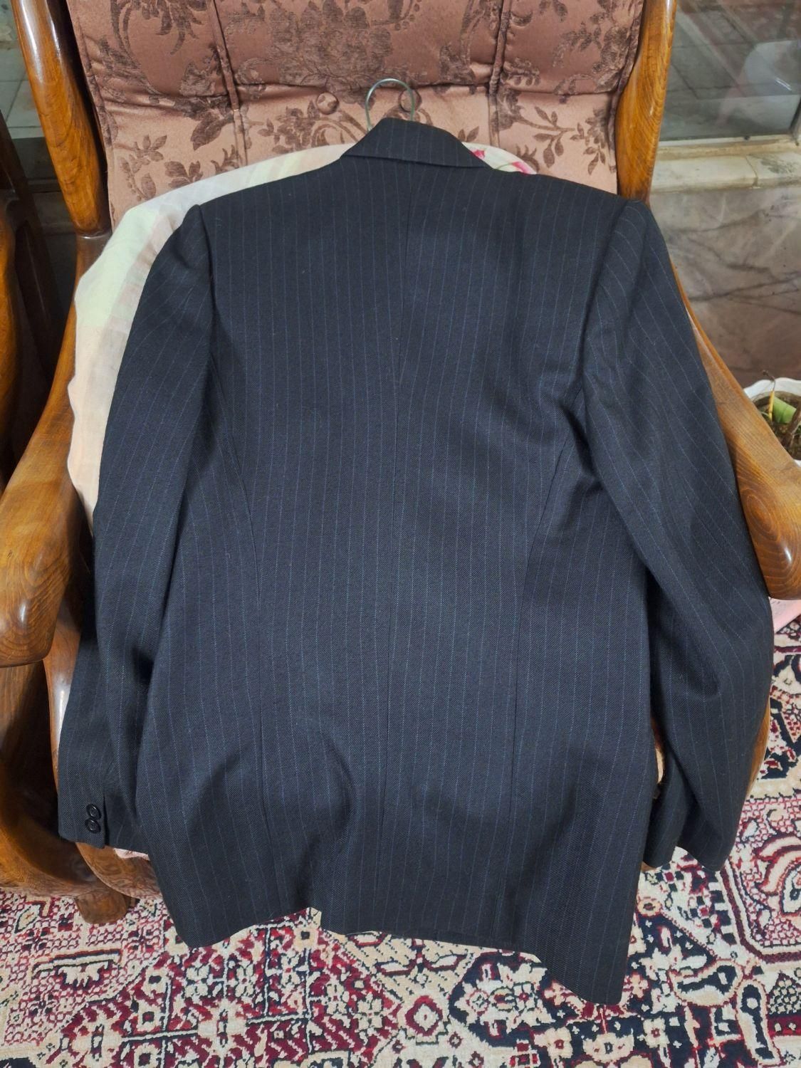 کت شیک|لباس|اصفهان, جنیران (لادان)|دیوار