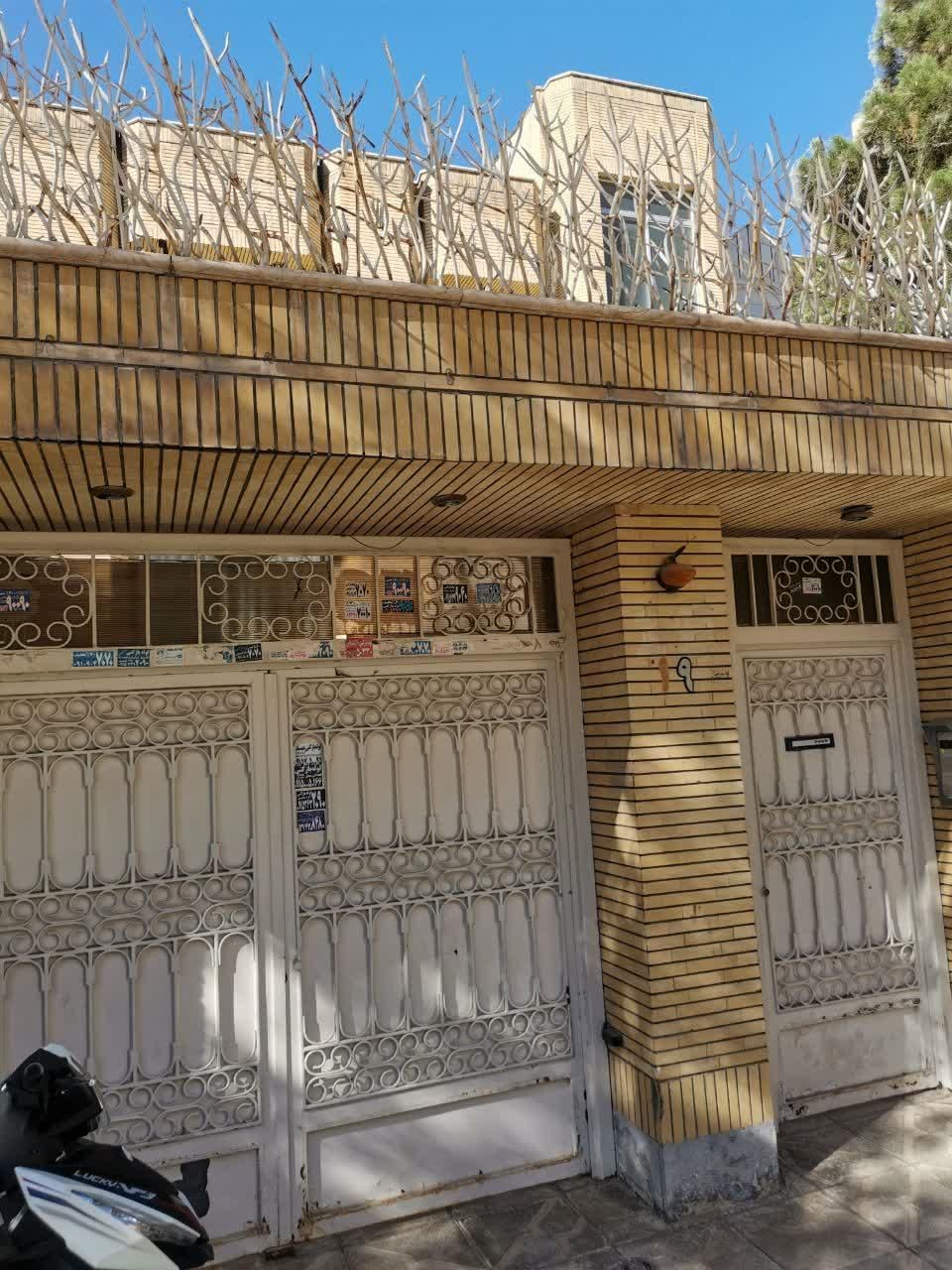 زمین ۲۵۰ متری با ۶۰۰ متر بنا ۳ طبقه گل عدل خمینی|فروش خانه و ویلا|مشهد, امام خمینی|دیوار