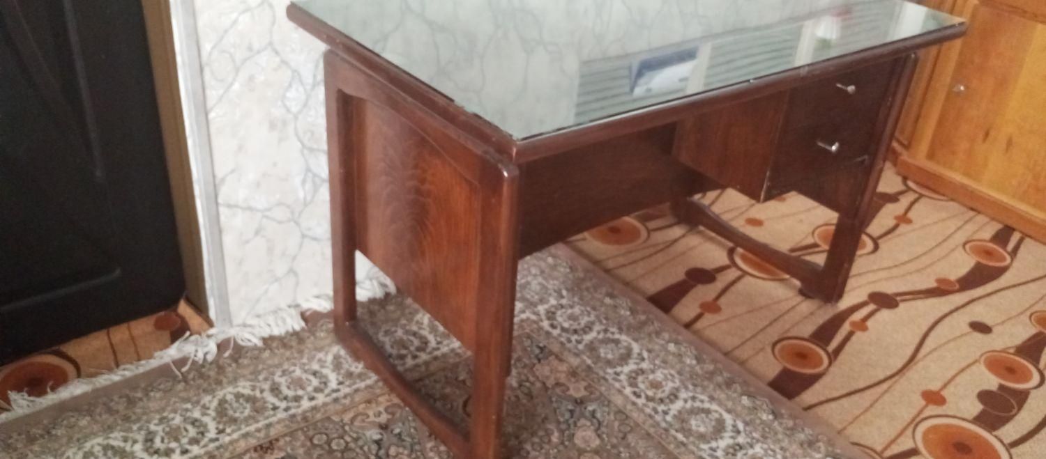 میز تمام چوب اداری. تحریر|دفتر کار|مشهد, شهید معقول|دیوار