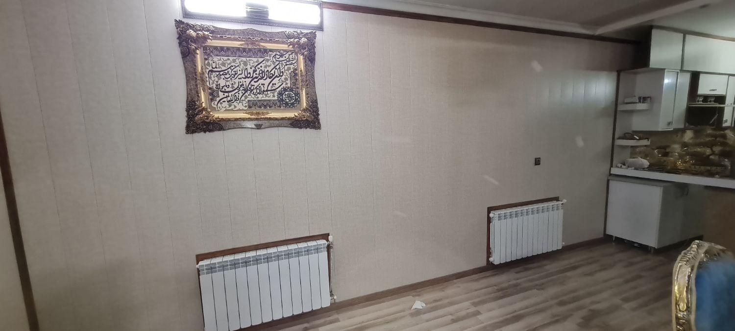 نصاب نصب قرنیز پنل پارکت|خدمات پیشه و مهارت|مشهد, طلاب|دیوار