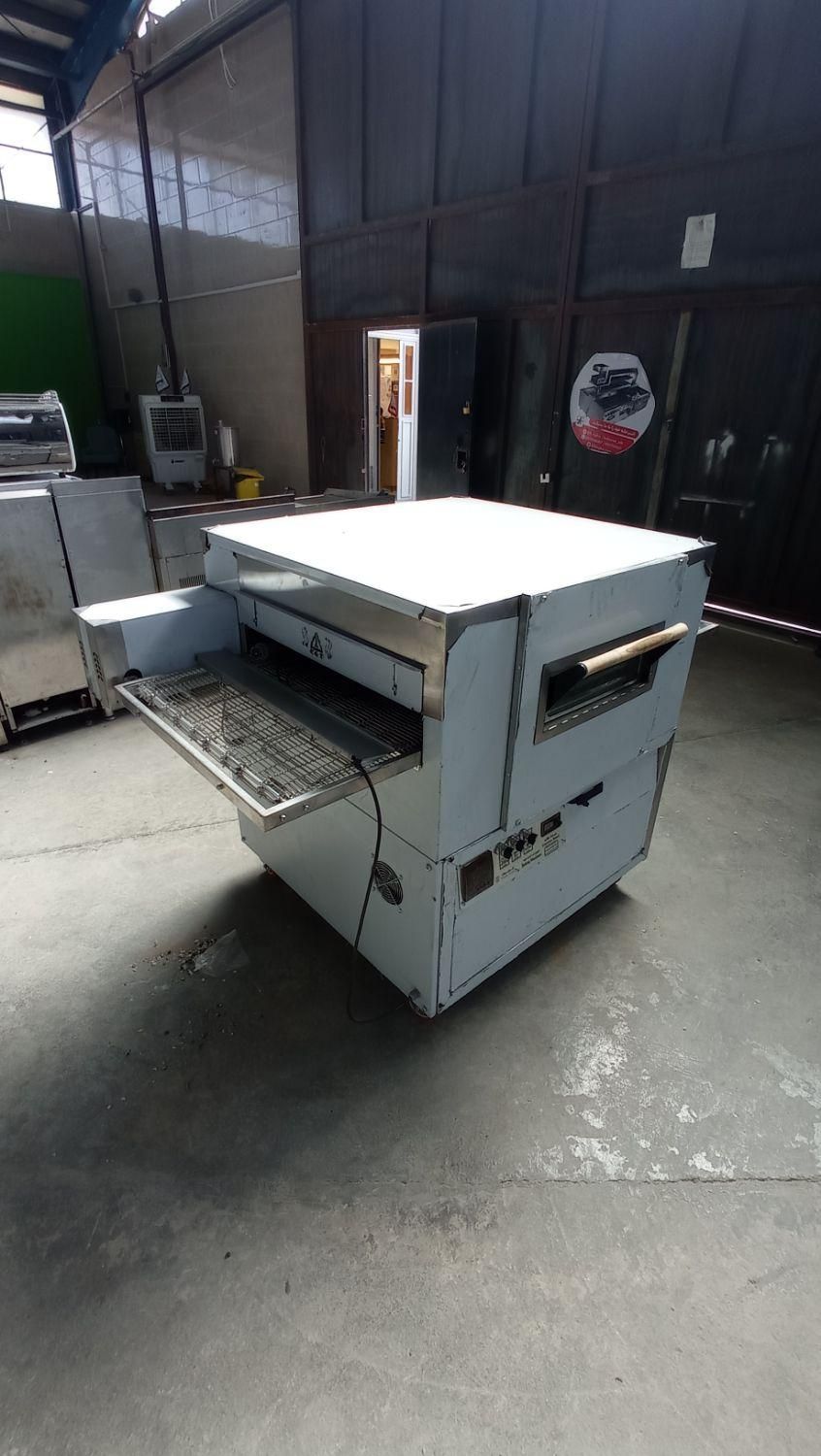 ریلی فر پیتزا|کافیشاپ و رستوران|کرمان, |دیوار