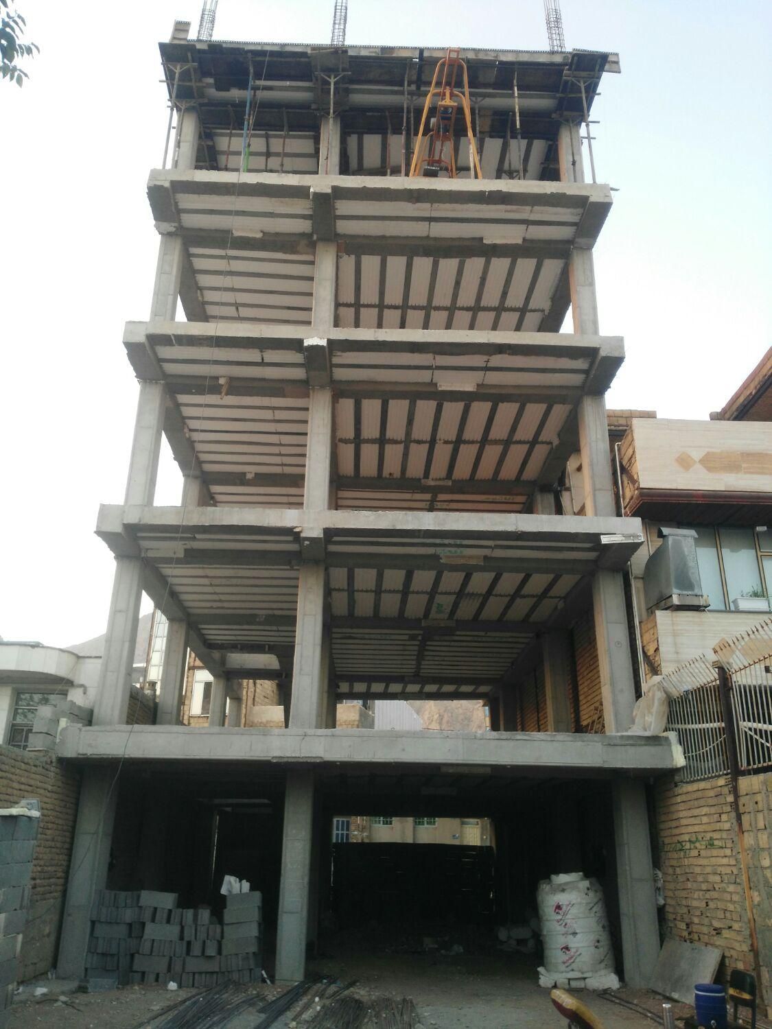 آپارتمان 5 طبقه و پیلوت دو بر شهرک معلم فاز یک|پیشفروش املاک|کرمانشاه, |دیوار