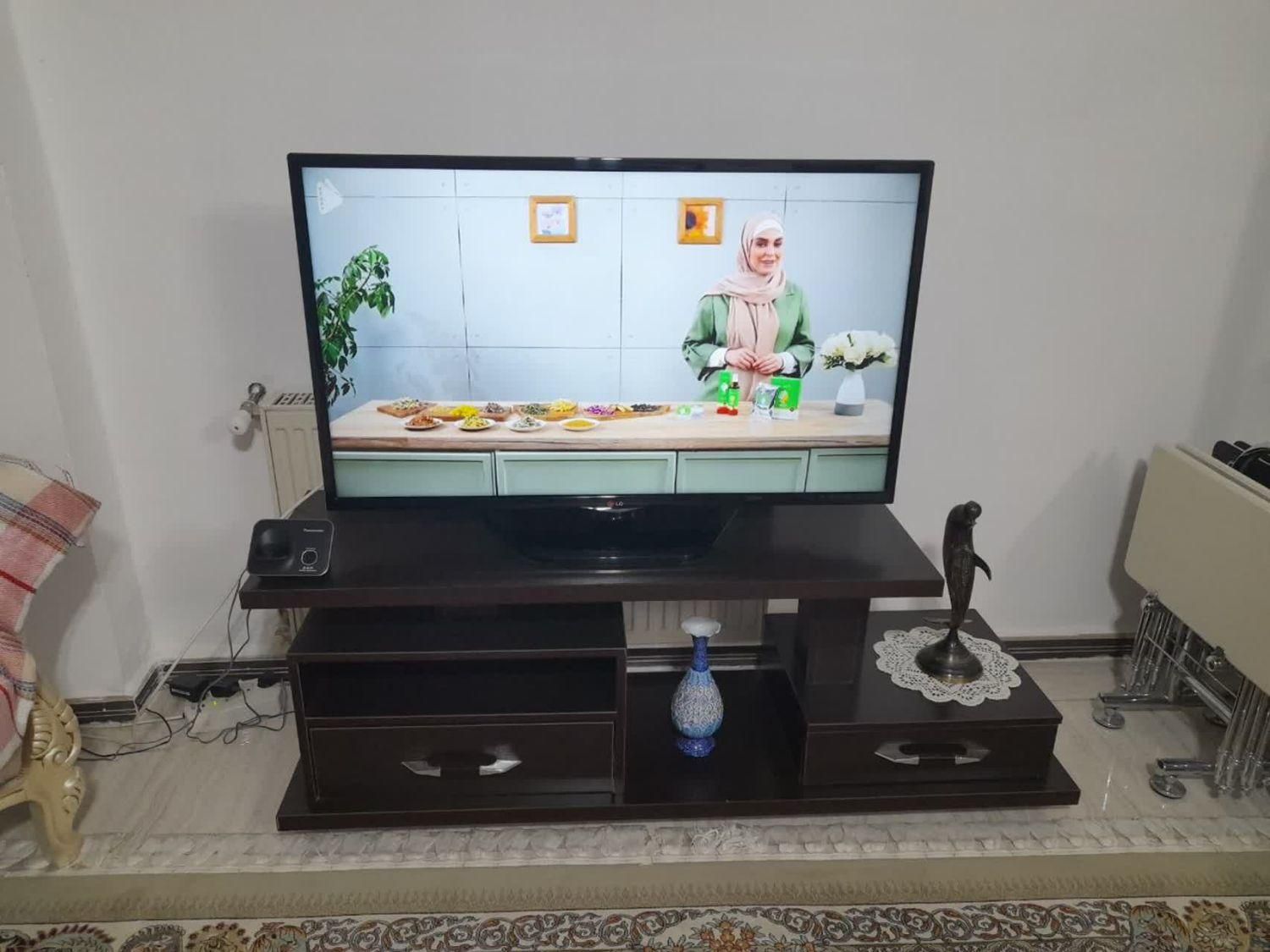 تلوزیون LED الجی ۴۲اینچ|تلویزیون و پروژکتور|اصفهان, کوی نرگس|دیوار