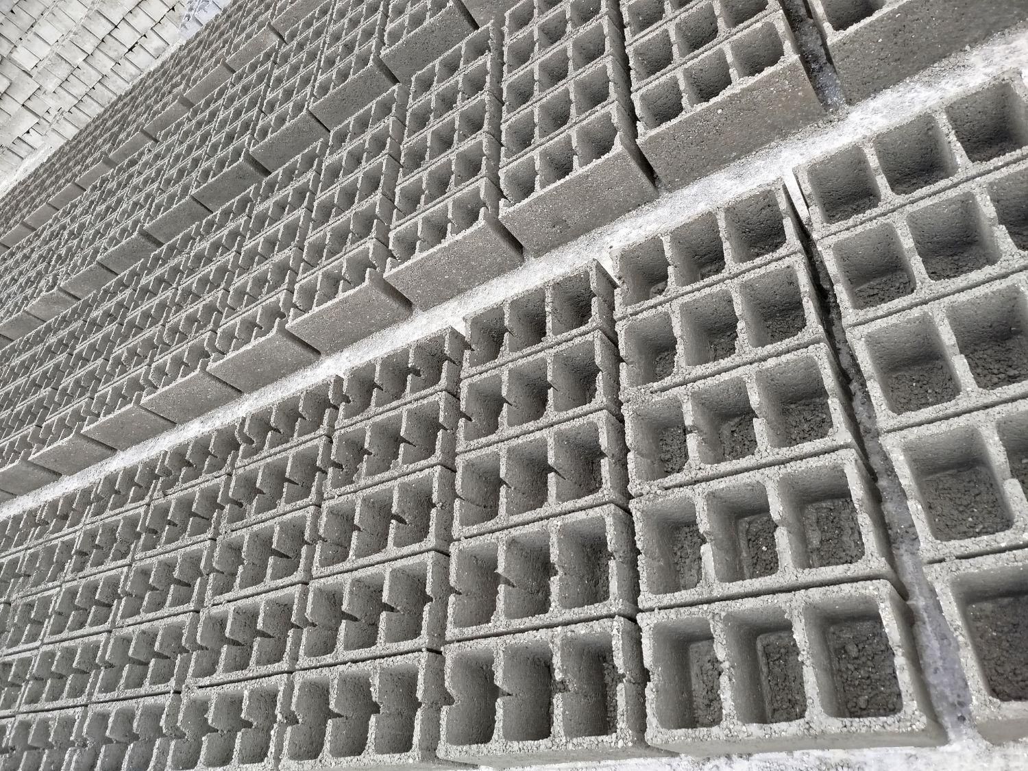 بلوک دیواری سه خانه استخری ۱۵ و ۲۰ و سقفی و تیرچه|مصالح و تجهیزات ساختمان|شاهین‌شهر, گرگاب|دیوار