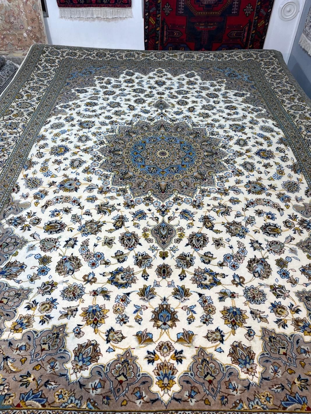 تک ۹ متری کاشان و اردکان دستبافت|فرش|تهران, بهار|دیوار