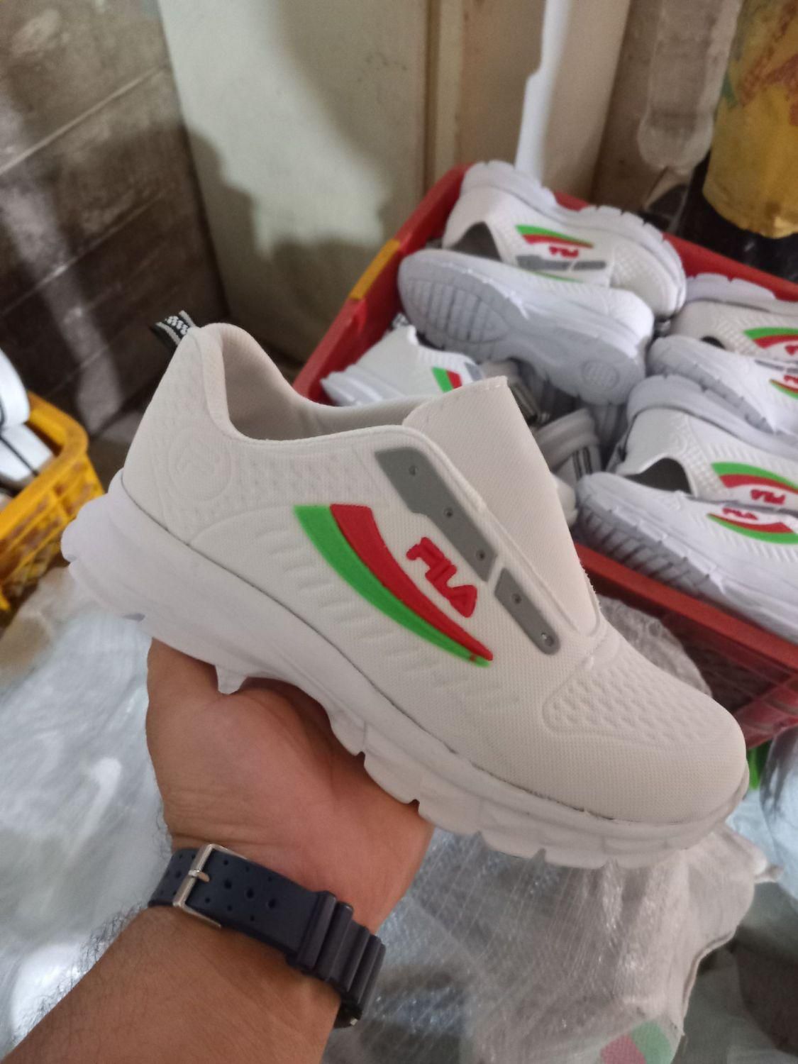 کتانی پشت تسمه دار (فقط بصورت عمده میباشد)|کیف، کفش، کمربند|تهران, زهتابی|دیوار
