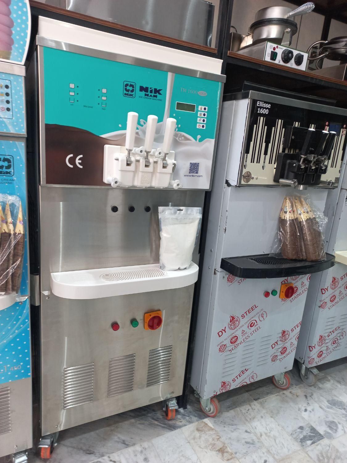 بستنی قیفی نیکنام اقساطی چکی|کافیشاپ و رستوران|بندرعباس, |دیوار