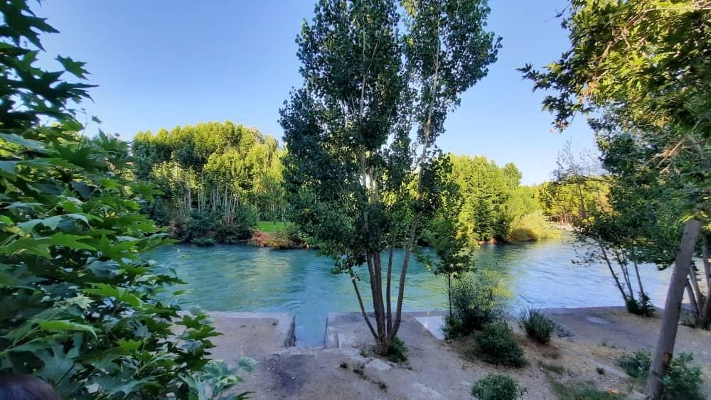 اجاره ویلا درباغبادران.باغبهادران|اجارهٔ کوتاه‌مدت ویلا و باغ|لنجان, |دیوار