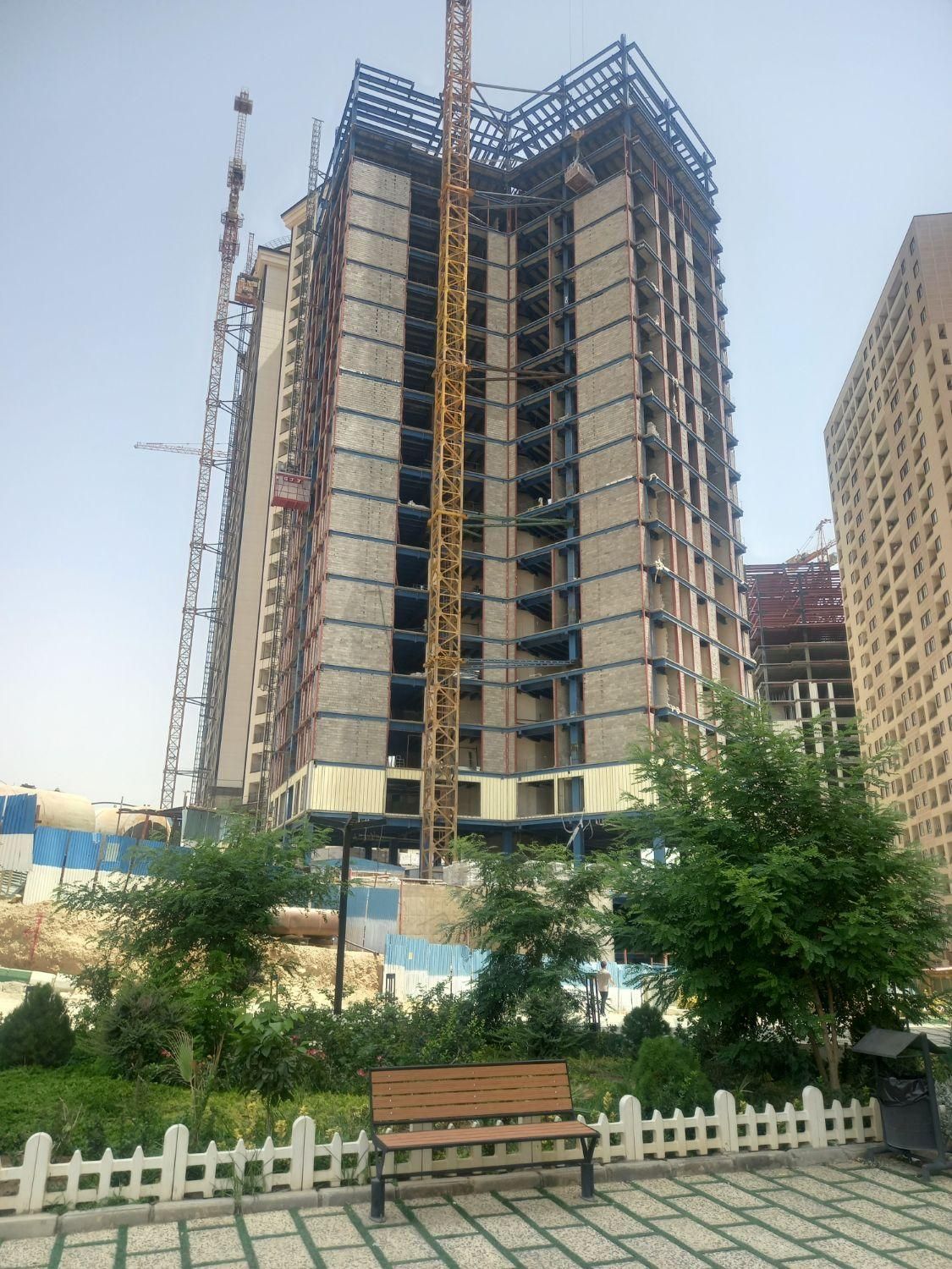 اپارتمان ۱۳۱م/برج برلیان/مرواریدشهر دریاچه چیتگر|فروش آپارتمان|تهران, شهرک دانشگاه شریف|دیوار