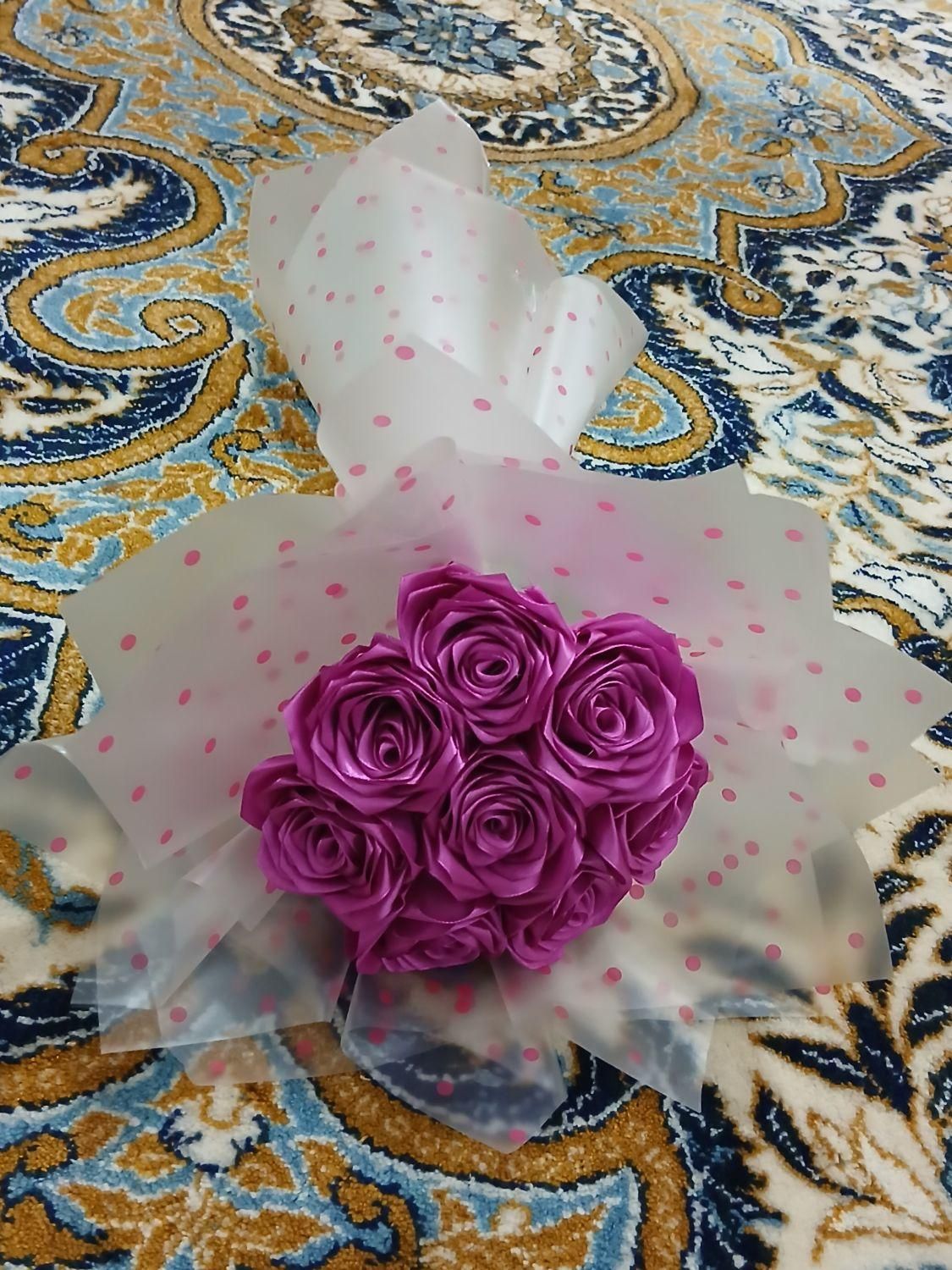 دسته گل 8 شاخه زیبا|گل مصنوعی|الیگودرز, |دیوار