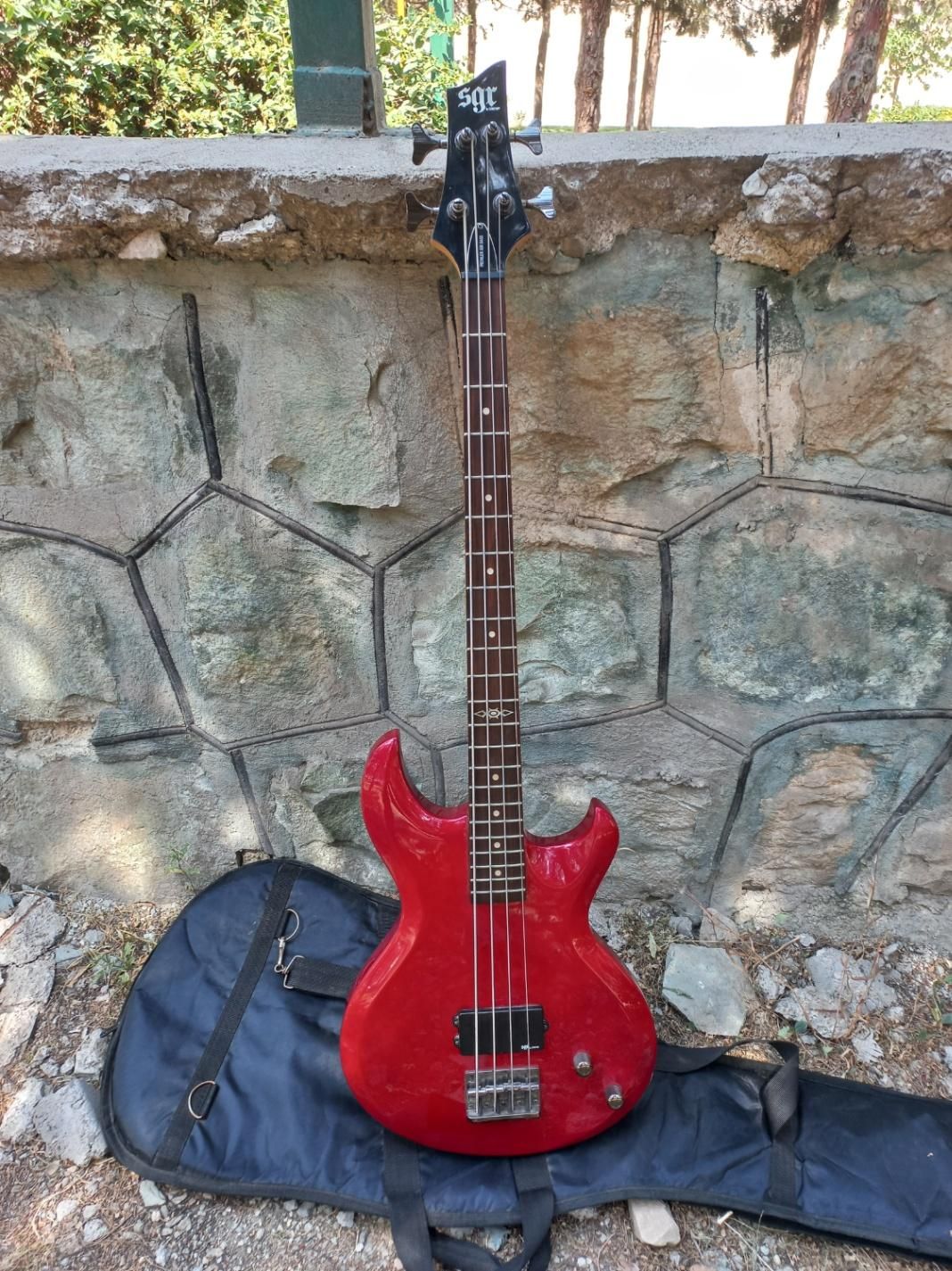 گیتار بیس شکتر schecter sgr red guitar bass|گیتار، بیس، امپلیفایر|تهران, پونک|دیوار