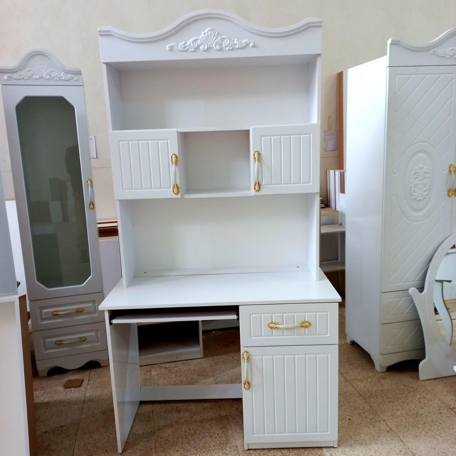 میز تحریر با کتابخانه ام دی اف وکیوم سفید|میز تحریر و کامپیوتر|تبریز, |دیوار