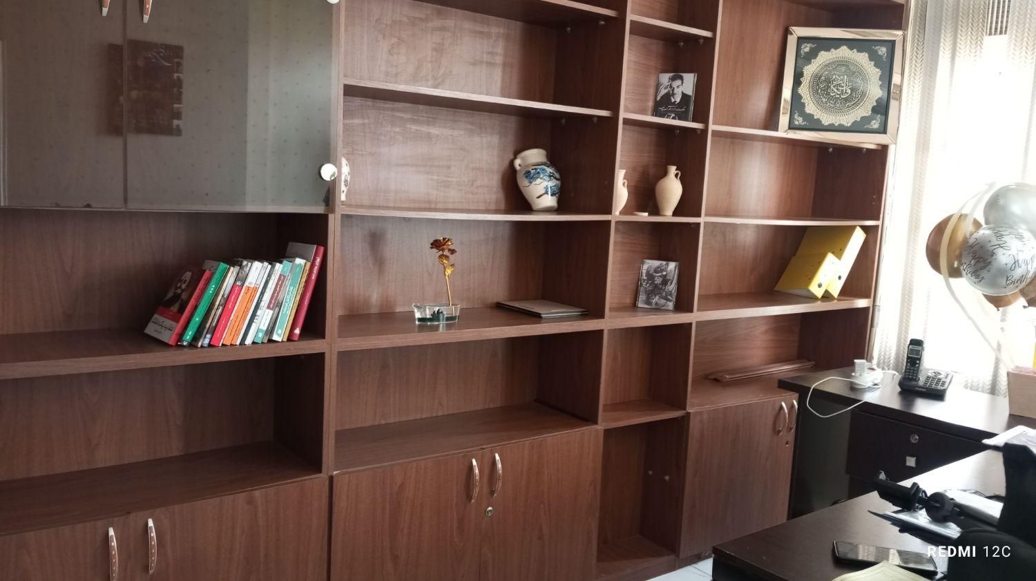 کتابخانه بدون زدگی و پریدگی|کتابخانه، شلف، قفسه‌های دیواری|تهران, فاطمی|دیوار