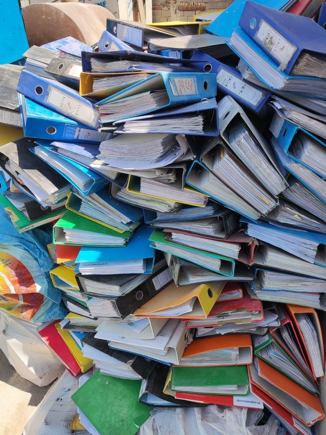 خرید کاغذ باطله کتاب روزنامه آهن ضایعات آلومینیوم|عمدهفروشی|تهران, فلسطین (میدان انقلاب)|دیوار