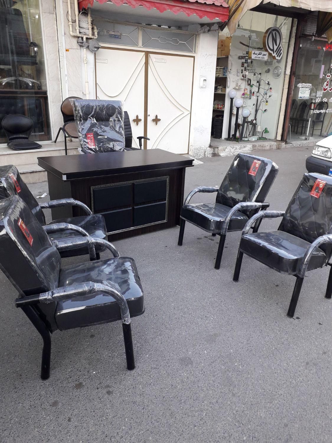 میز صندلی ست کامل ریبوک|دفتر کار|رشت, پیرکلاچای|دیوار