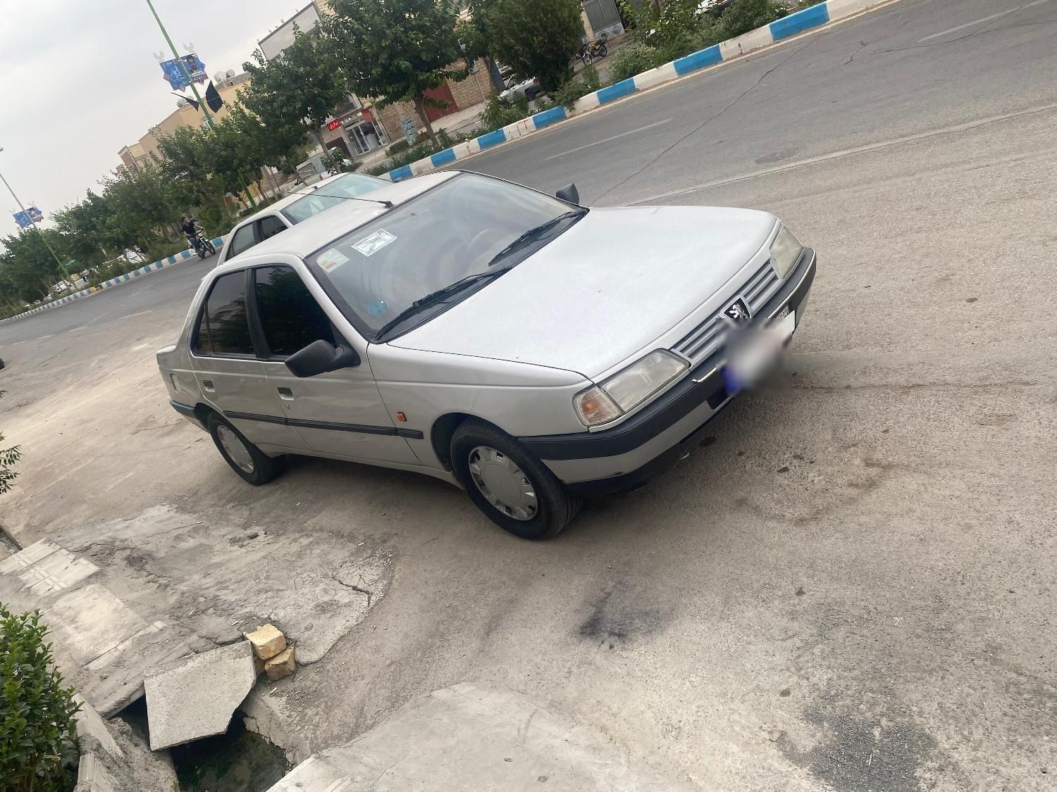 پژو ۴۰۵|خودرو سواری و وانت|لنجان, |دیوار