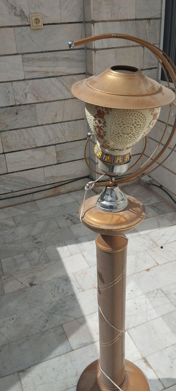چراغ خواب ایستاده|چراغ خواب و آباژور|زنجان, |دیوار