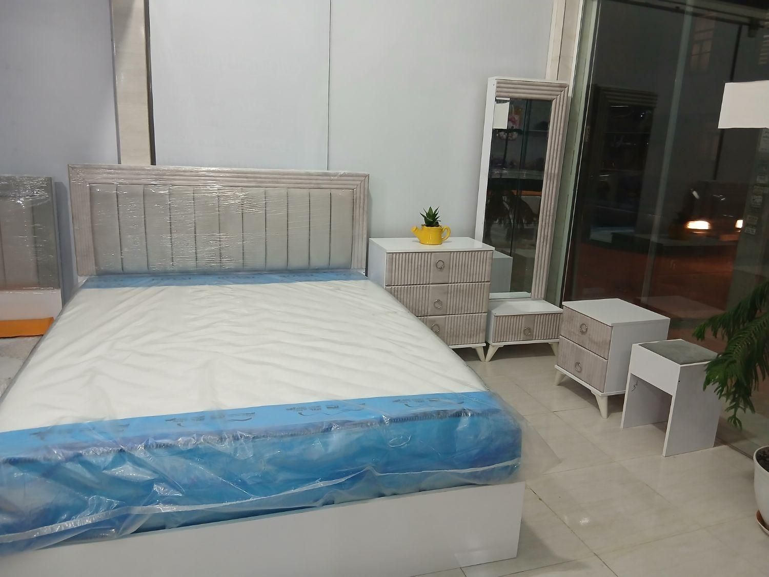 تخت خواب و سرویس دو نفره|تخت و سرویس خواب|کرمانشاه, |دیوار