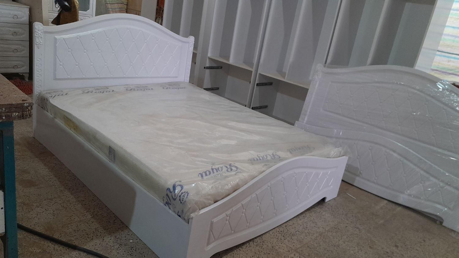 تخت خواب دو نفره وکیوم|تخت و سرویس خواب|اردبیل, |دیوار