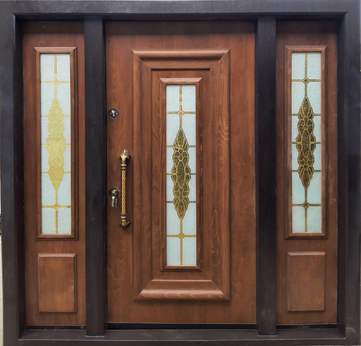 درب ضد سرقت و درب اتاقی کلینیک صداقت پرند|مصالح و تجهیزات ساختمان|پرند, فاز ۲|دیوار