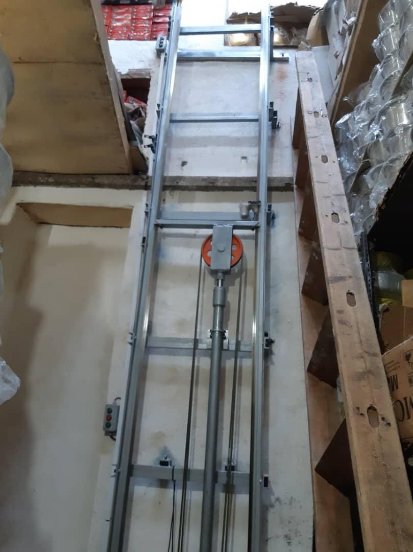 بالابر هیدرولیک بالابران لیفت (کویر بالابر)|خدمات پیشه و مهارت|بیرجند, |دیوار