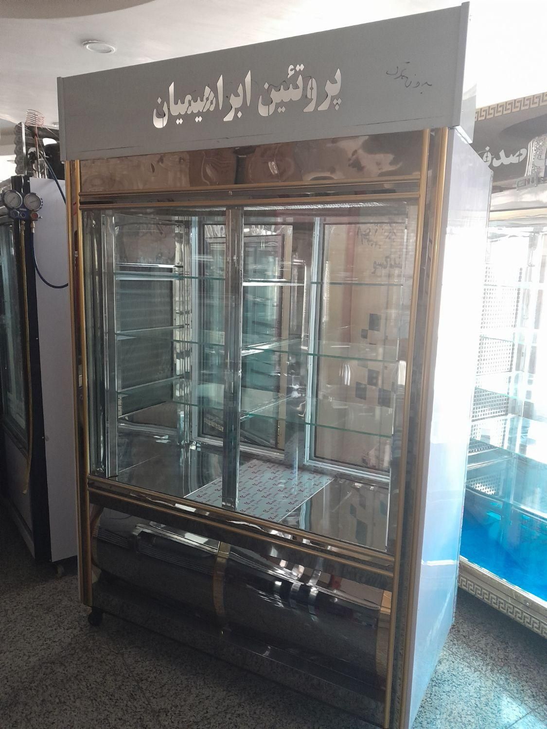 یخچال طلایی پشت بسته و دوطرفنما|فروشگاه و مغازه|قمصر, |دیوار