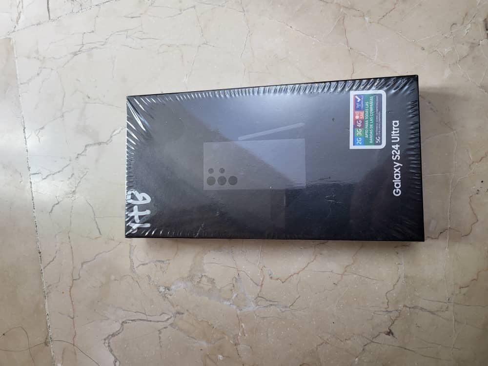 سامسونگ Galaxy S24 Ultra با حافظهٔ ۱ ترابایت|موبایل|تهران, نازی‌آباد|دیوار