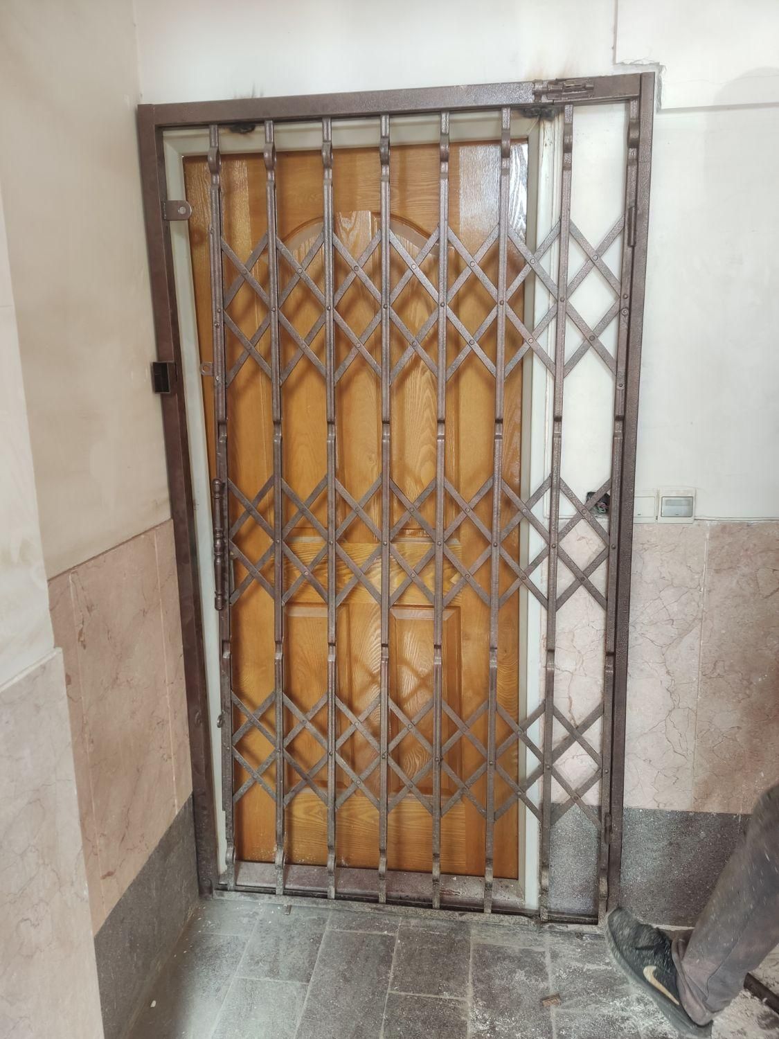 شاخ گوزنی میعاد آکاردئون فلزی حفاظ تاج|مصالح و تجهیزات ساختمان|یزد, |دیوار