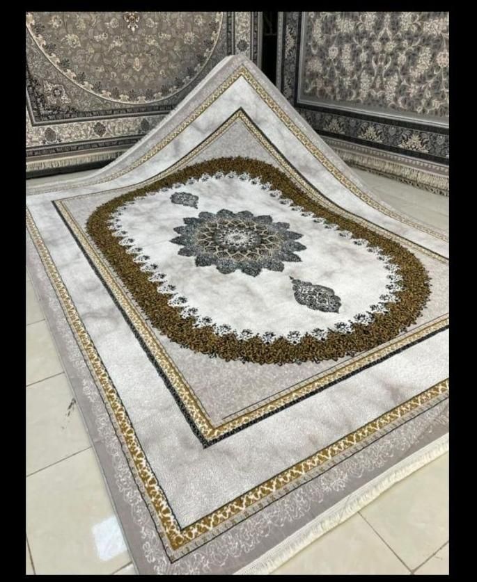 جهانی از فرش های|فرش|اهواز, پادادشهر|دیوار