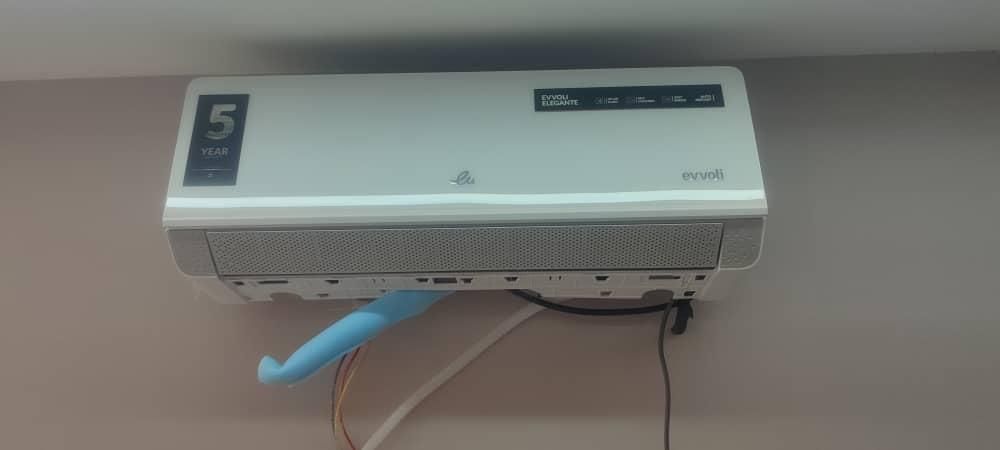 خدمات نصب اسپیلت تعمیرات اسپلیت لوله کشی کولرگازی|خدمات پیشه و مهارت|شیراز, باهنر|دیوار