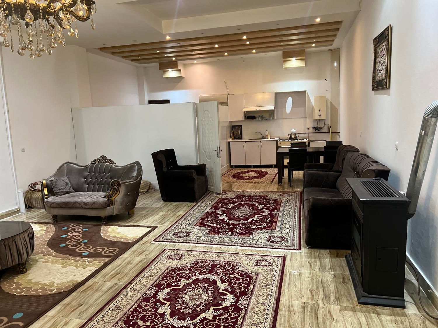 تکخواب و سویت پاسداران دریا ۳دقیقه|اجارهٔ کوتاه‌مدت آپارتمان و سوئیت|بندر انزلی, چهارفریضه|دیوار
