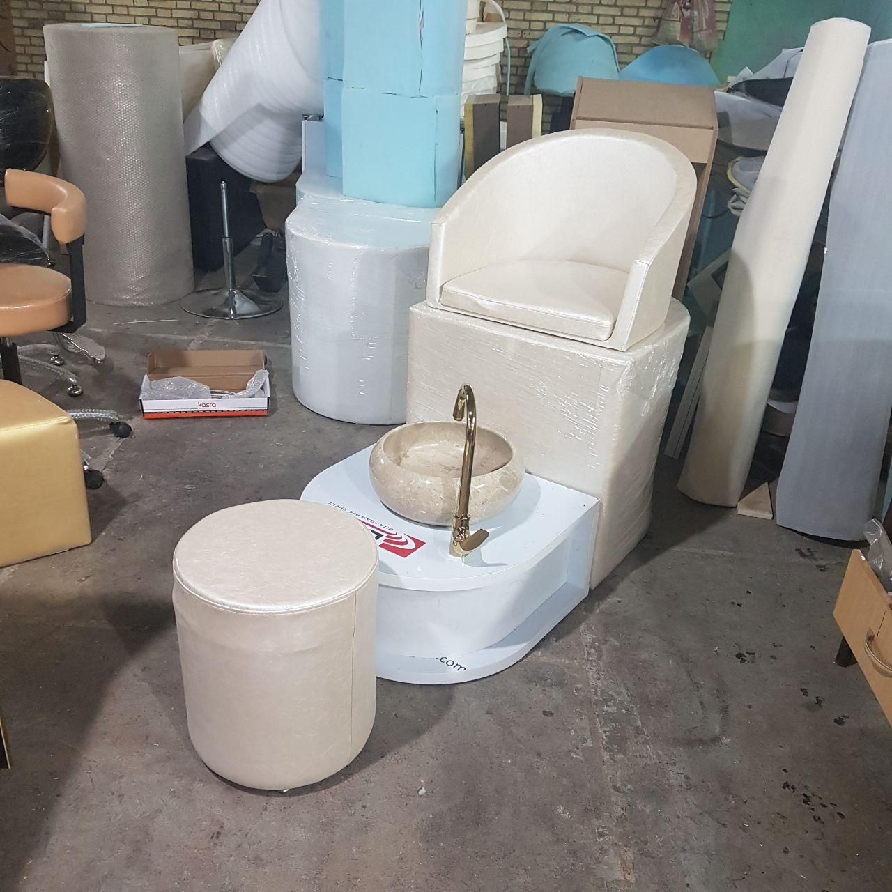 صندلی و ست کامل پدیکور پا و ژلیش|آرایشگاه و سالن‌های زیبایی|خمینی‌شهر, |دیوار