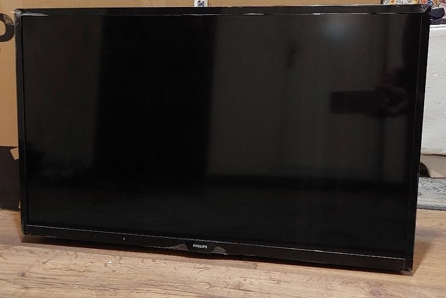 تلویزیون 32 اینچ Lcd مارک فیلیپس در حد نو|تلویزیون و پروژکتور|تهران, منیریه|دیوار