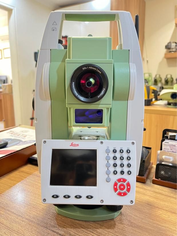 دوربین نقشه برداری لایکا سوکیا سندینگ Leica|ماشین‌آلات صنعتی|تهران, توحید|دیوار