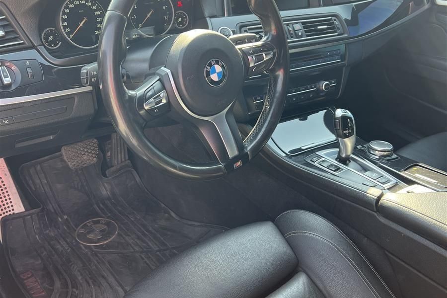 کرایه و اجاره ماشین رنت ماشین بی ام و 528i BMW|خودرو اجاره‌ای|اصفهان, باغ نگاره|دیوار