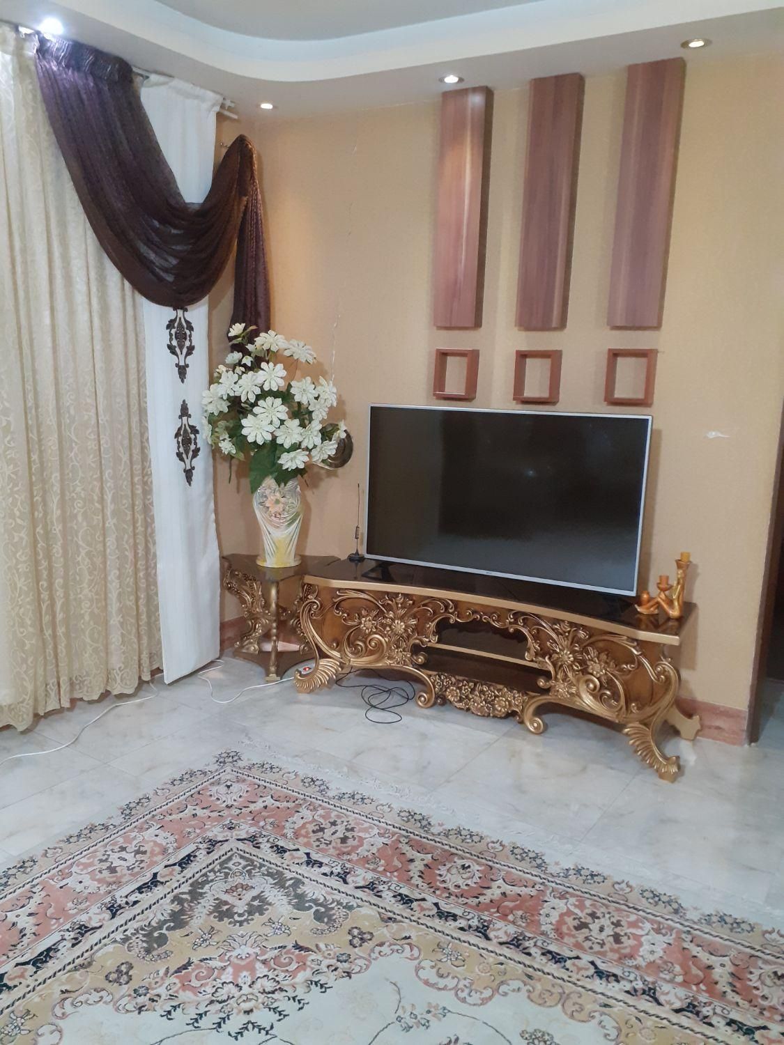 منزل مبله شیک تایمی/روزانه /هفتگی /ماهانه|اجارهٔ کوتاه‌مدت آپارتمان و سوئیت|صدرا-فارس, فاز ۱|دیوار