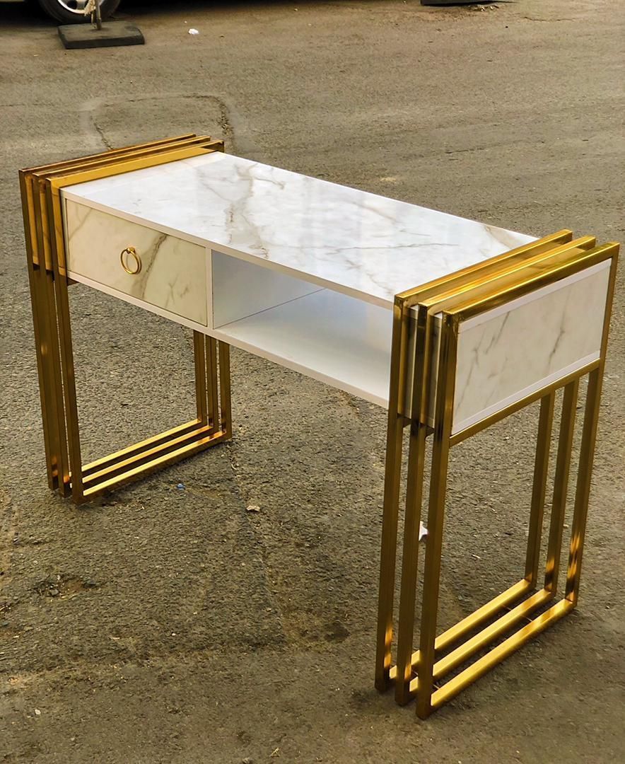 میز ناخن سه خط|آرایشگاه و سالنهای زیبایی|تبریز, |دیوار