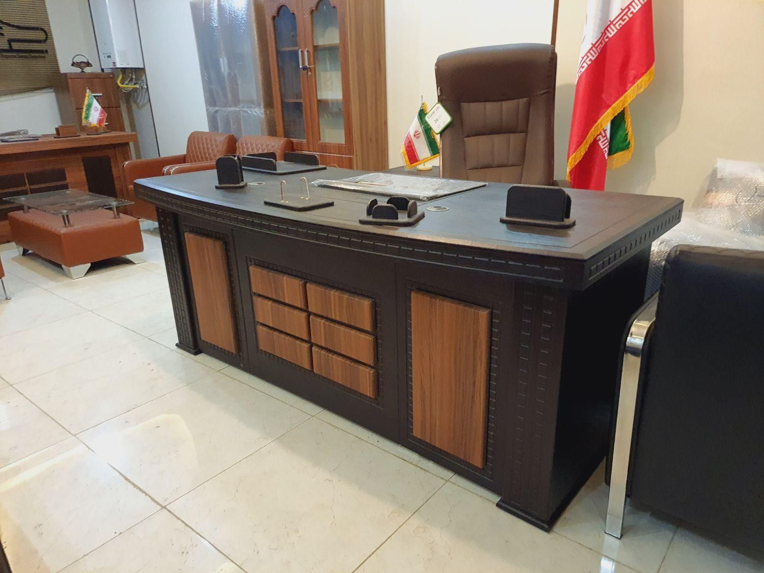 میز مدیریت البرز وکیوم ۲ متری الدار|دفتر کار|اصفهان, هفتون|دیوار