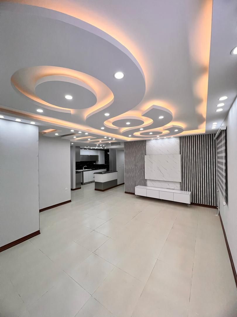 ۹۴متر دو خوابه/سالن پذیرایی بزرگ/جنب داروخانه|فروش آپارتمان|پرند, |دیوار