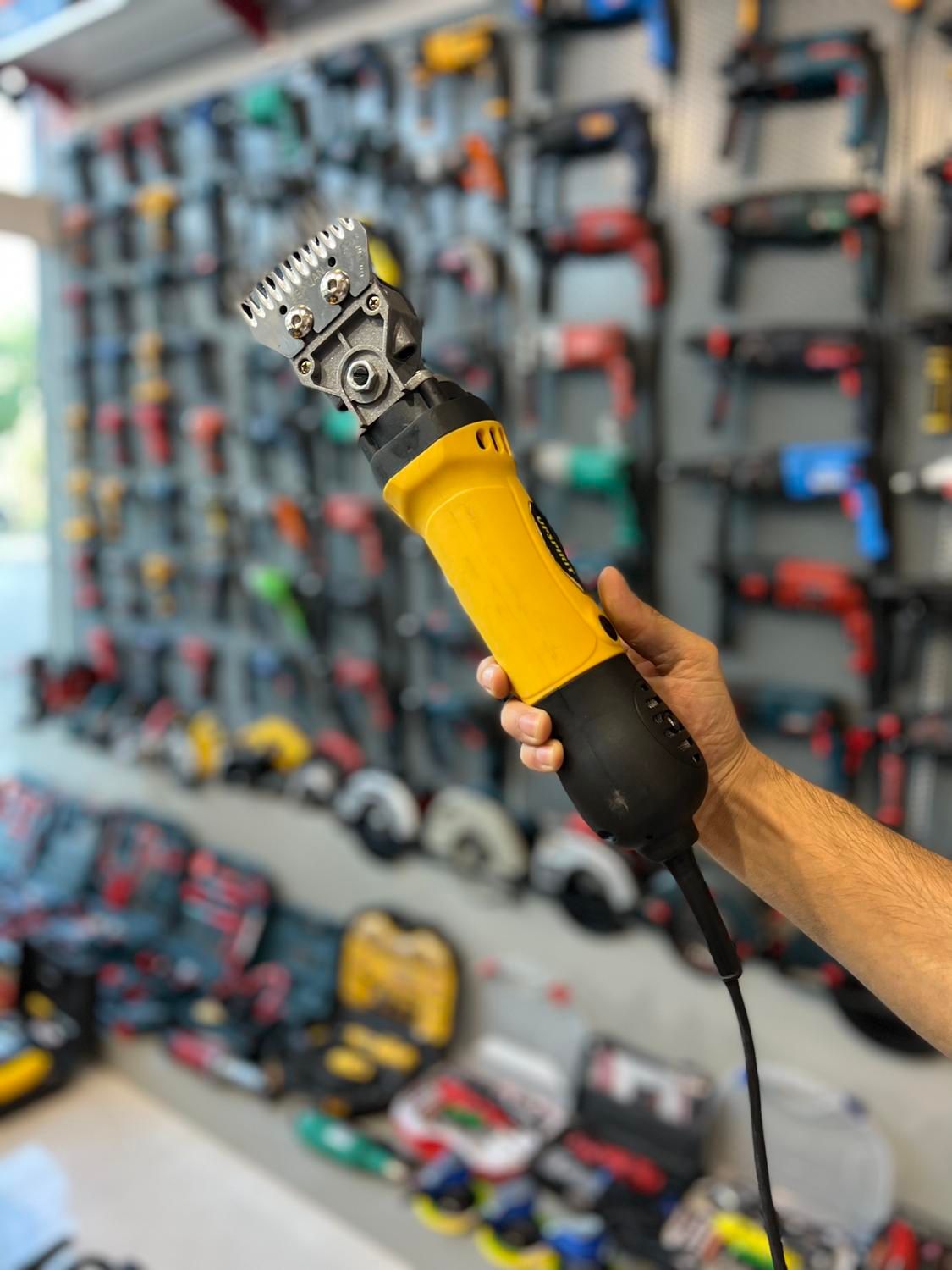 پشم چین گوسفند پشم زن گوسفند و حیوانات|ماشینآلات صنعتی|مشهد, هنرور|دیوار