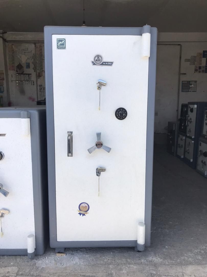 گاوصندوق عمق۶۱ طلاونقره وموبایل|عمدهفروشی|لار, |دیوار