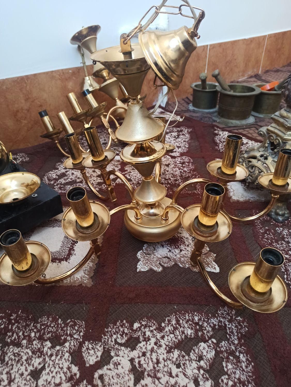 خریدارانواع لوسترولوازم خانگی شمعدان سمساری ضایعات|لوستر و چراغ آویز|قم, میرزائیه|دیوار
