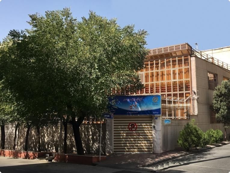 خانم و آقا بعنوان مراقب در آسایشگاه سالمندان|استخدام درمانی، زیبایی، بهداشتی|تهران, توحید|دیوار