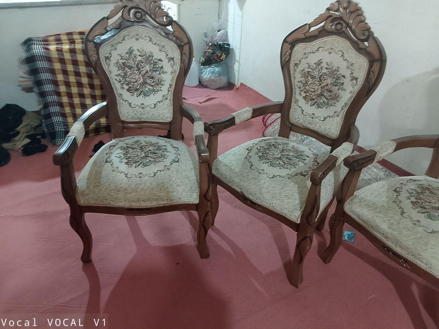 مبل 8 نفره 3 عدد میز عسل خوری|مبلمان خانگی و میز عسلی|تهران, شمیران‌نو|دیوار