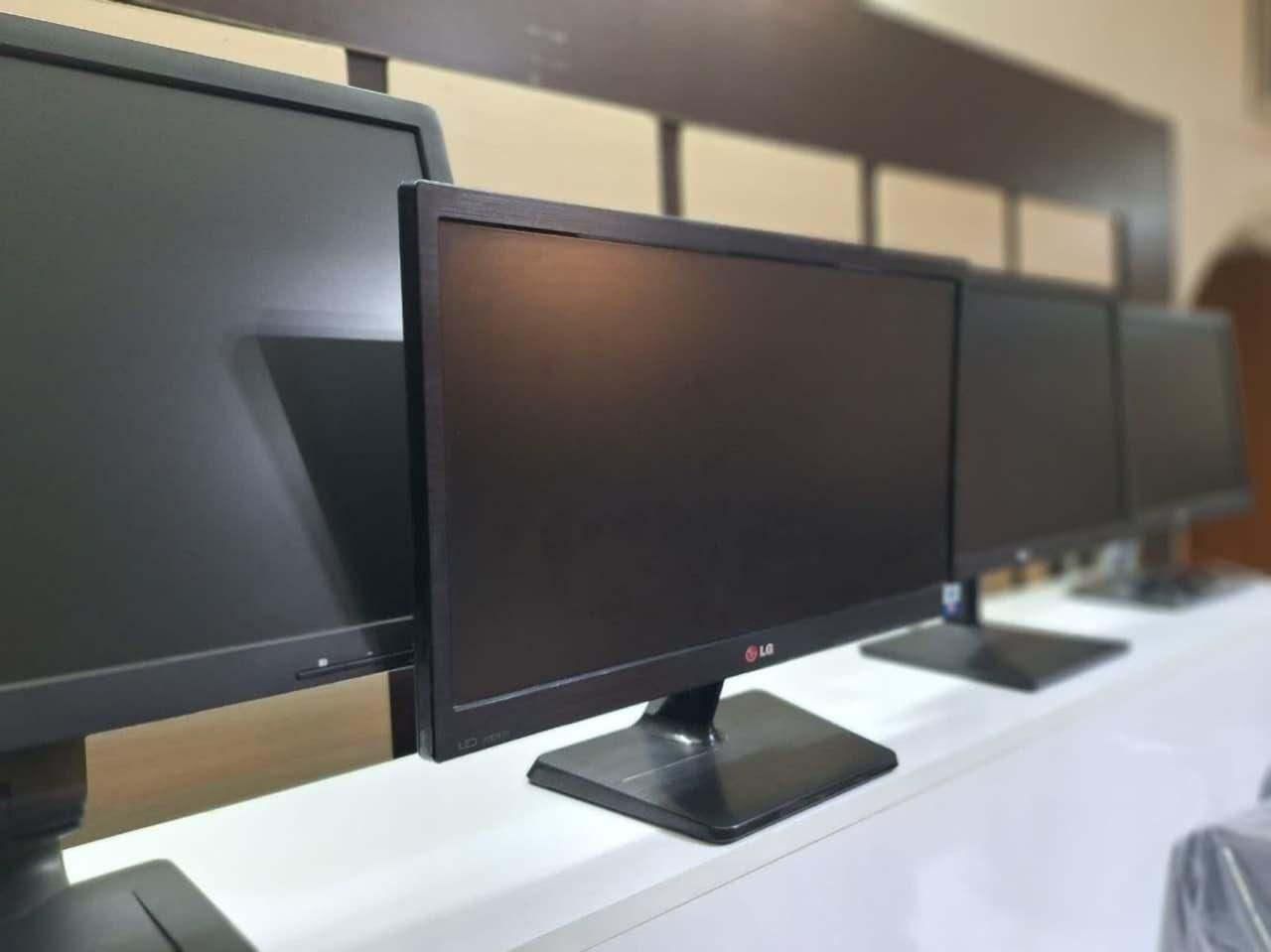 مانیتور Samsung / Dell / HP / LG|قطعات و لوازم جانبی رایانه|اصفهان, گلزار|دیوار